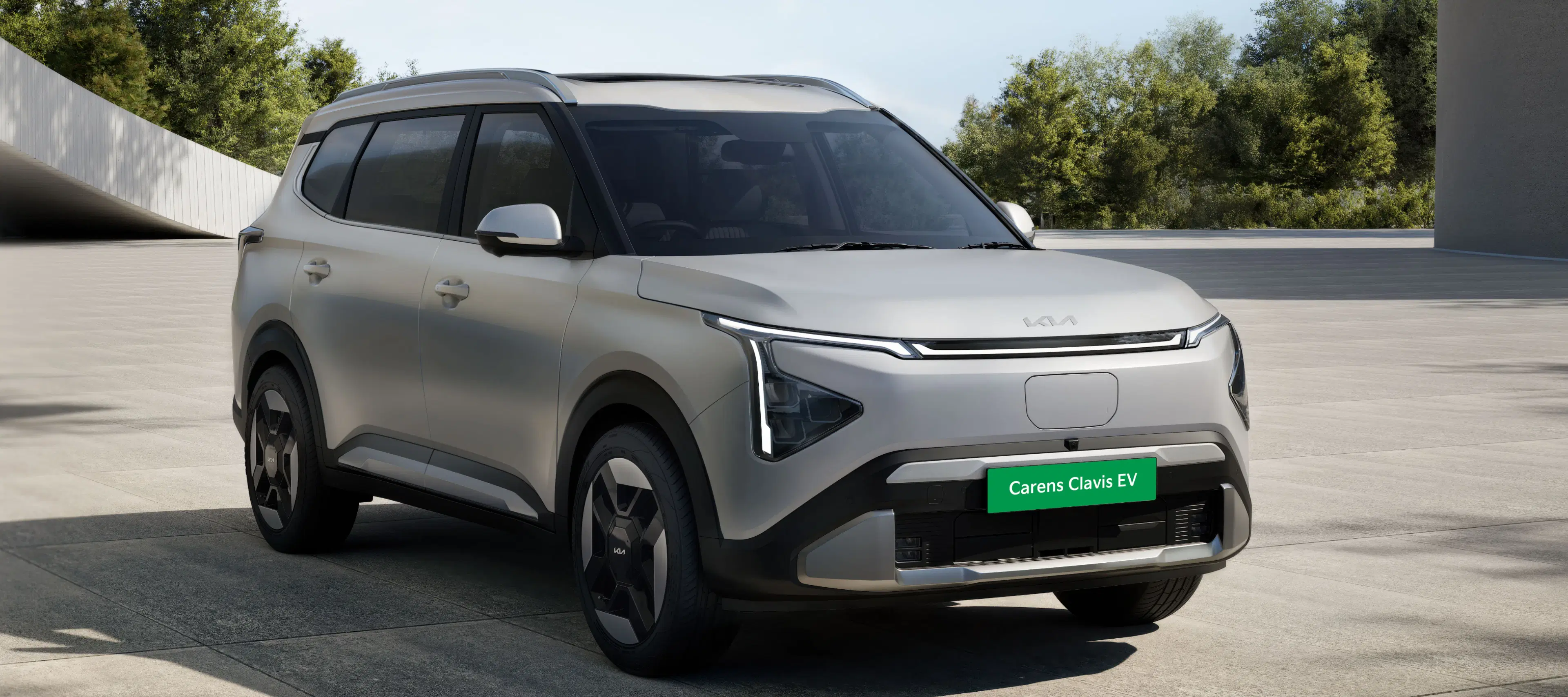 Kia Carens Clavis — Smart Tech and Premium Comfort