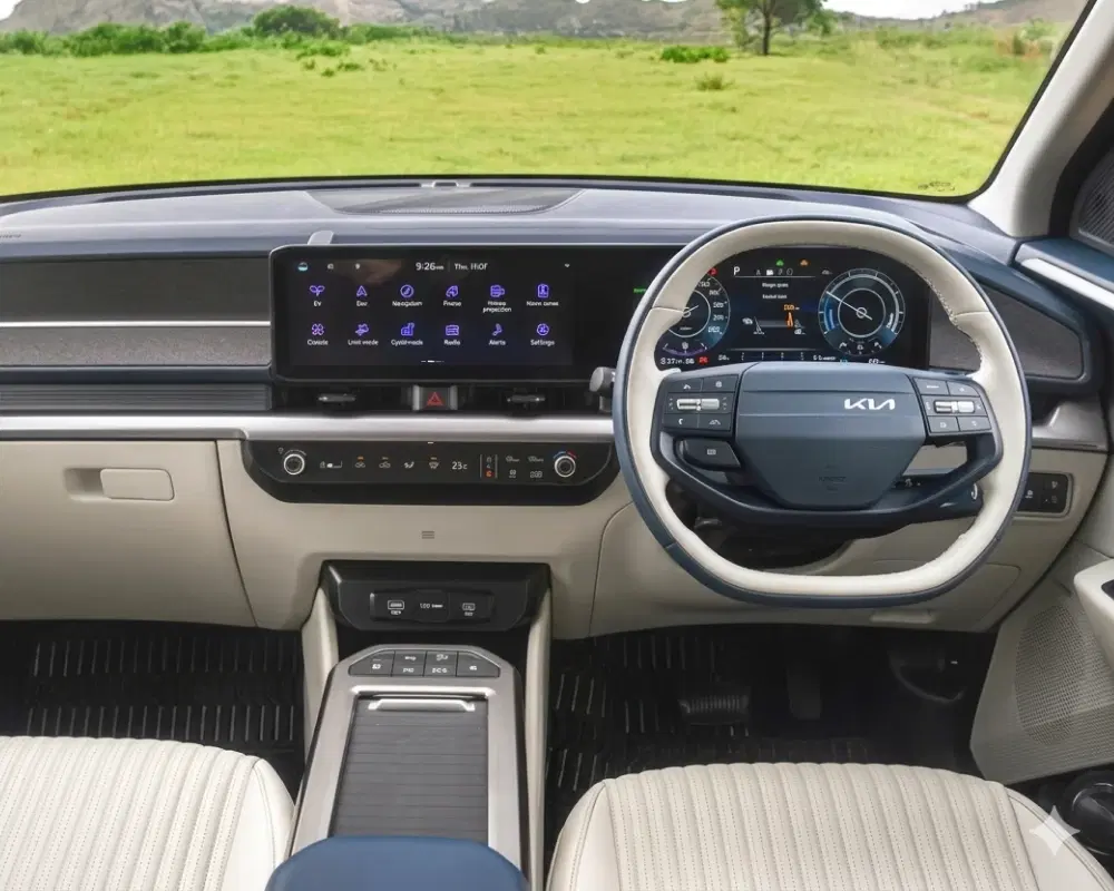 Kia Carens Clavis — Spacious Electric Family MPV