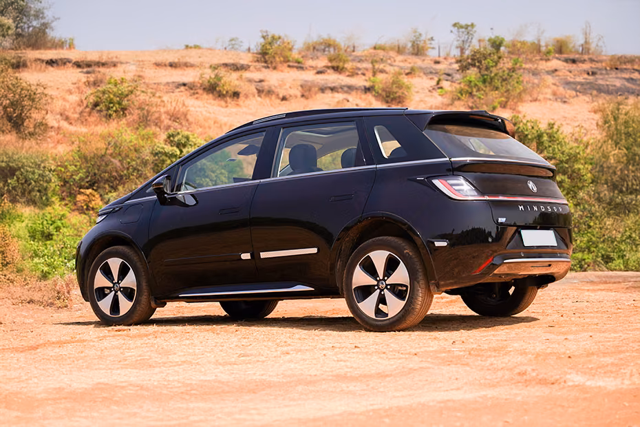 MG Windsor EV Exclusive — Electric Premium Crossover for Efficient Urban and Everyday Mobility
